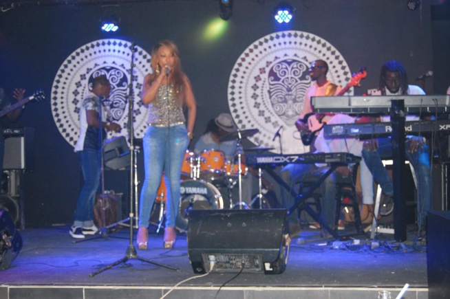 Revivez les images de la reine du djolof band au Baramundi. Revivez les images de la reine du djolof band au Baramundi.