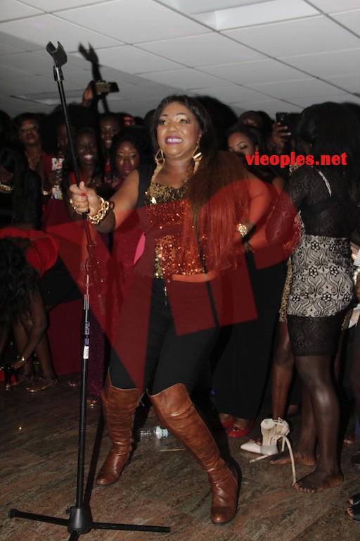 21IMAGES: Après Youssou Ndour, Mbaye Dieye Faye impose sa loi à New York. Regardez. 21IMAGES: Après Youssou Ndour, Mbaye Dieye Faye impose sa loi à New York. Regardez.
