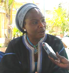Fatou Sow Sarr : « Les hommes politiques ont besoin de prise en charge mentale » Fatou Sow Sarr : « Les hommes politiques ont besoin de prise en charge mentale »