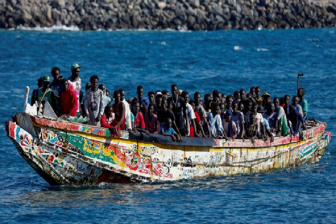 Tragédie au large de Bargny : une pirogue transportant 170 migrants portée disparue, alerte HSF Tragédie au large de Bargny : une pirogue transportant 170 migrants portée disparue, alerte HSF