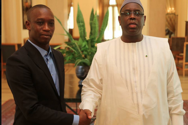 Communication du Palais : Le Président Macky Sall vire Mamadou Thiam et reprend El Hadj Kassé Communication du Palais : Le Président Macky Sall vire Mamadou Thiam et reprend El Hadj Kassé
