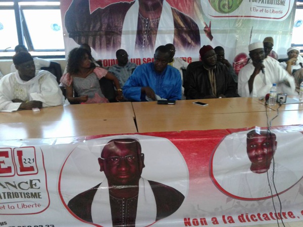 Arrestations tous azimuts d'imams : Assane Mbacké et Cie tirent sur Macky Sall et son régime Arrestations tous azimuts d'imams : Assane Mbacké et Cie tirent sur Macky Sall et son régime