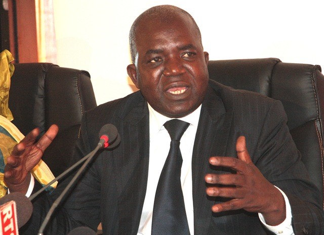 Oumar Sarr, Coordinateur du PDS : «Si Karim est Wade est déchu de ses droits civiques, Macky Sall ne sera plus Président de la République! » Oumar Sarr, Coordinateur du PDS : «Si Karim est Wade est déchu de ses droits civiques, Macky Sall ne sera plus Président de la République! »