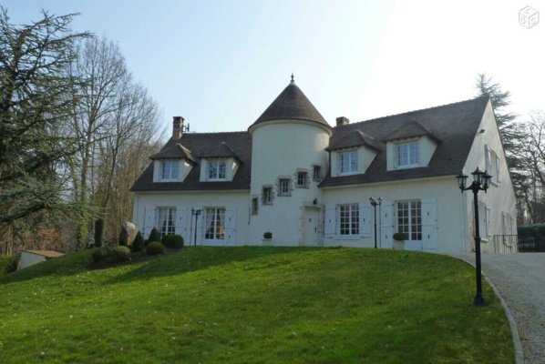 Photos-Les Thianta de France offrent à Cheikh Béthio une résidence estimée à plus d’1 milliard FCFA Photos-Les Thianta de France offrent à Cheikh Béthio une résidence estimée à plus d’1 milliard FCFA