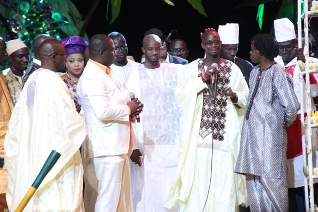 30 ANS: Baba Baidy Maal chauffe le grand théâtre. Regardez. 30 ANS: Baba Baidy Maal chauffe le grand théâtre. Regardez.