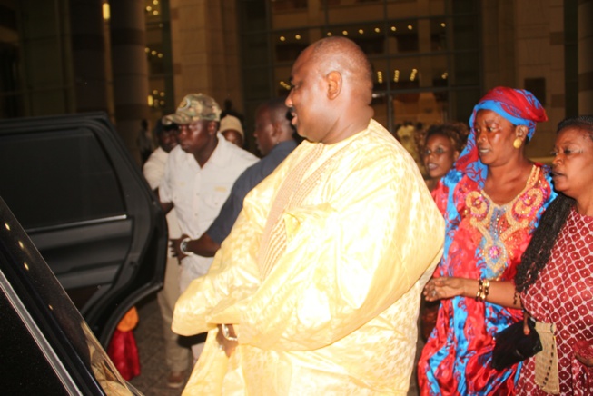 30 ANS: Baba Baidy Maal chauffe le grand théâtre. Regardez. 30 ANS: Baba Baidy Maal chauffe le grand théâtre. Regardez.