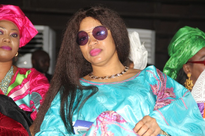 Sublime et classe la femme d'affaires Colé Faye au CICES lors de la journée "Fatélikou" Serigne Fallou. Sublime et classe la femme d'affaires Colé Faye au CICES lors de la journée "Fatélikou" Serigne Fallou.