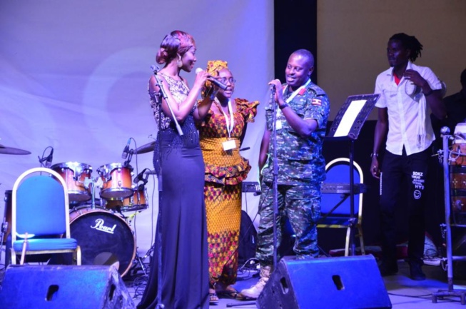 LA DIVA A LA VOIX D’OR DANS TOUS SES ETATS LA DIVA A LA VOIX D’OR DANS TOUS SES ETATS