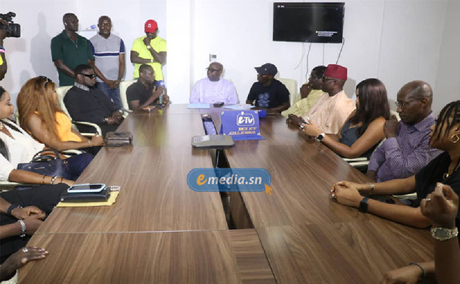 Noël dans la dèche, après six mois d’arriérés de salaires : Les employés de Emedia très en colère Noël dans la dèche, après six mois d’arriérés de salaires : Les employés de Emedia très en colère