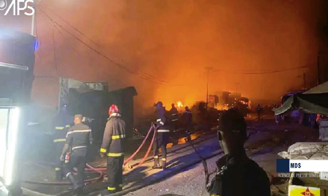 Kaolack : Un incendie ravage des dizaines de cantines du marché Guédj Kaolack : Un incendie ravage des dizaines de cantines du marché Guédj