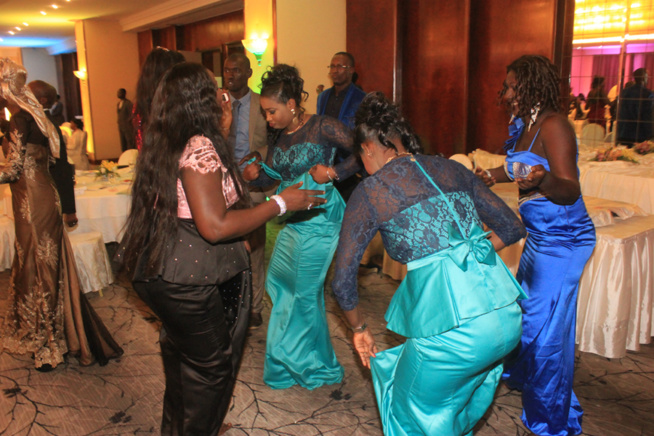 Gala dînatoire des cadres de l'IPRESS, le maître Pape Diouf reprend ses galas. Regardez Gala dînatoire des cadres de l'IPRESS, le maître Pape Diouf reprend ses galas. Regardez