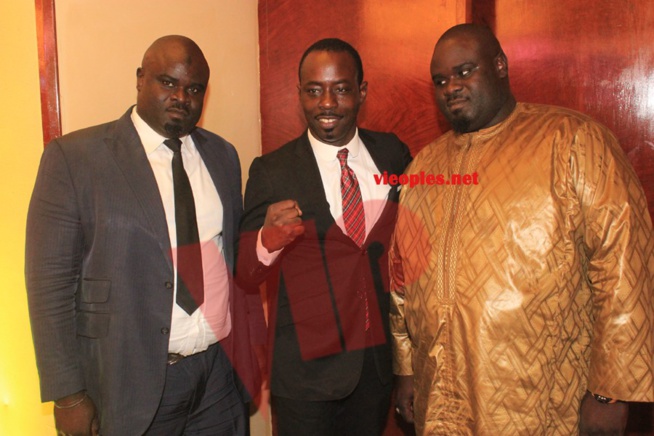 Boubacar Diallo bien en sécurité face à ses deux jumeaux! Boubacar Diallo bien en sécurité face à ses deux jumeaux!