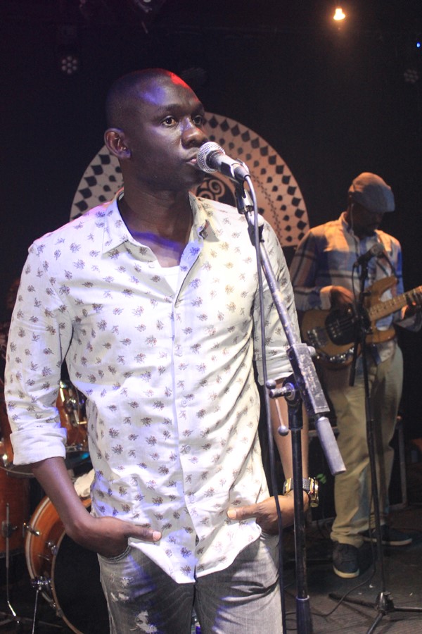 Aprés deux jours successifs au King Fhad avec l'ADEMATS et L' IPRESSE, Pape Diouf réchauffe le Baramundi. Regardez. Aprés deux jours successifs au King Fhad avec l'ADEMATS et L' IPRESSE, Pape Diouf réchauffe le Baramundi. Regardez.