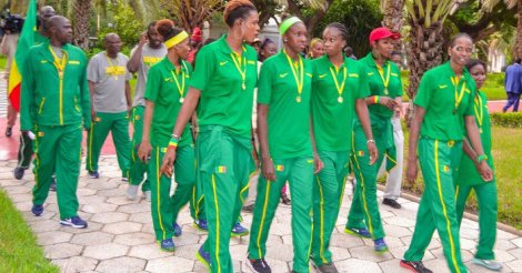 Les Lionnes, championnes d’Afrique de Basket invitées au Palais de la République ce …