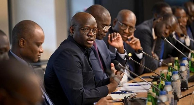 Carnage financier du gouvernement : les 05 milliards ont déjà été décaissés et détournés Carnage financier du gouvernement : les 05 milliards ont déjà été décaissés et détournés