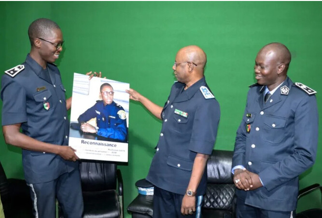 Passation de service à la Division Communication de la Police nationale : Mamadou Diouf prend les rênes Passation de service à la Division Communication de la Police nationale : Mamadou Diouf prend les rênes