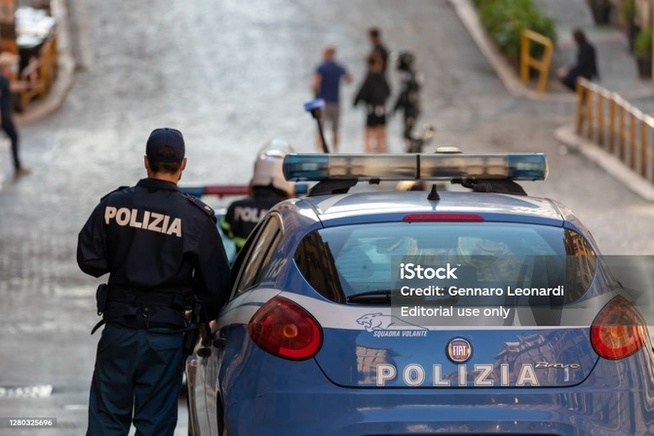 Italie: Un Sénégalais de 28 ans interpelé pour trafic de drogue et possession de faux documents d'identité espagnols Italie: Un Sénégalais de 28 ans interpelé pour trafic de drogue et possession de faux documents d'identité espagnols