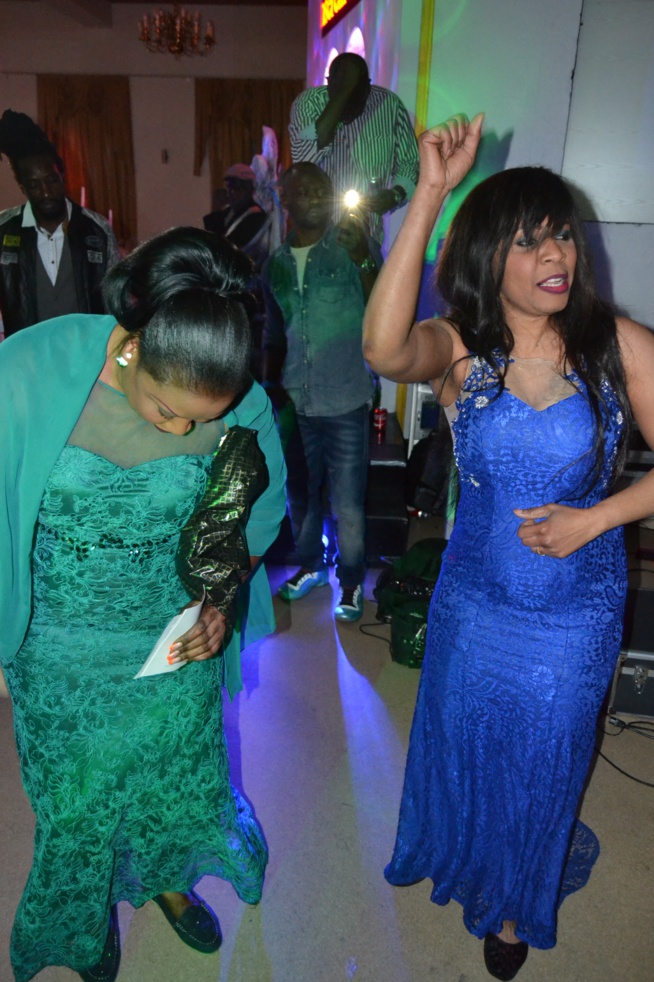 Quand Aicha Dabo et Binta Ndow Abshia Boutique organisatrices de la soirée de Viviane à Bremen s'éclatent. Quand Aicha Dabo et Binta Ndow Abshia Boutique organisatrices de la soirée de Viviane à Bremen s'éclatent.