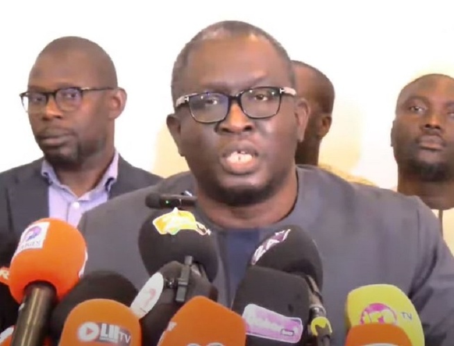 Levée de l’immunité parlementaire de Farba Ngom: Les députés du pouvoir dénoncent une campagne de dénigrement… Levée de l’immunité parlementaire de Farba Ngom: Les députés du pouvoir dénoncent une campagne de dénigrement…