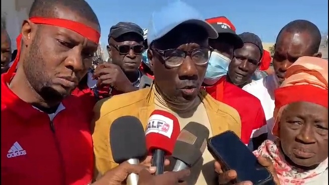 Salaires impayés à Rufisque : la colère des employés municipaux monte d'un cran Salaires impayés à Rufisque : la colère des employés municipaux monte d'un cran