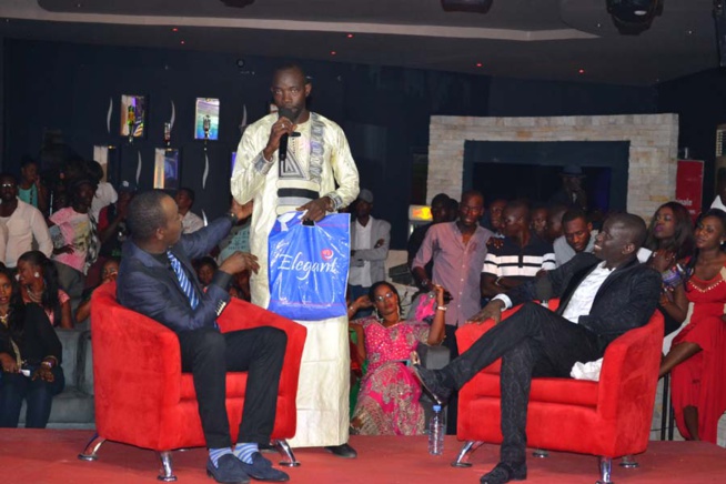 Exclusivité en images: Enregistrement de l'émission invité d’honneur, Boubs reçoit  le nouveau prince de la musique Pape Diouf. Regardez