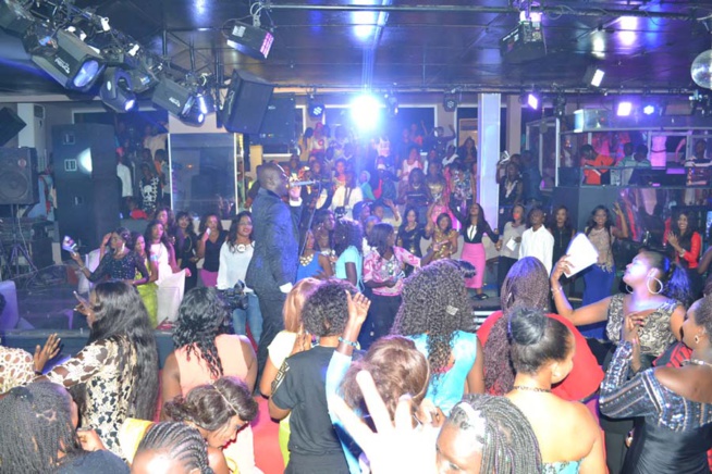 Exclusivité en images: Enregistrement de l'émission invité d’honneur, Boubs reçoit le nouveau prince de la musique Pape Diouf. Regardez Exclusivité en images: Enregistrement de l'émission invité d’honneur, Boubs reçoit le nouveau prince de la musique Pape Diouf. Regardez