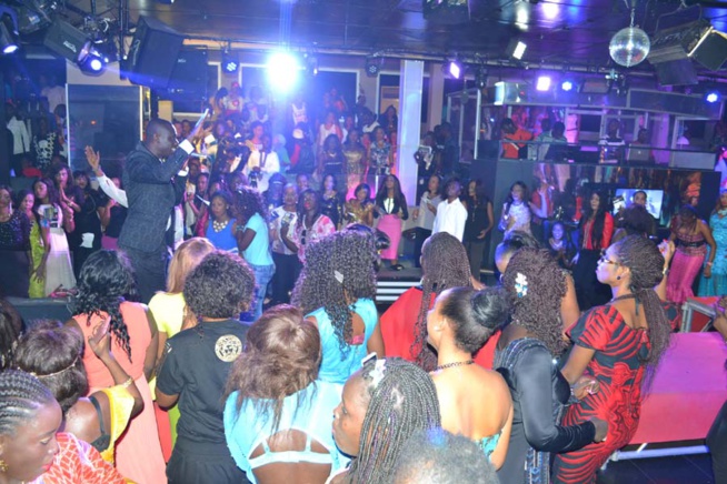 Exclusivité en images: Enregistrement de l'émission invité d’honneur, Boubs reçoit le nouveau prince de la musique Pape Diouf. Regardez Exclusivité en images: Enregistrement de l'émission invité d’honneur, Boubs reçoit le nouveau prince de la musique Pape Diouf. Regardez