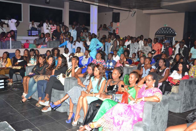 Exclusivité en images: Enregistrement de l'émission invité d’honneur, Boubs reçoit le nouveau prince de la musique Pape Diouf. Regardez Exclusivité en images: Enregistrement de l'émission invité d’honneur, Boubs reçoit le nouveau prince de la musique Pape Diouf. Regardez