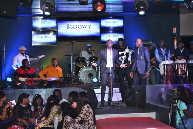 Exclusivité en images: Enregistrement de l'émission invité d’honneur, Boubs reçoit le nouveau prince de la musique Pape Diouf. Regardez Exclusivité en images: Enregistrement de l'émission invité d’honneur, Boubs reçoit le nouveau prince de la musique Pape Diouf. Regardez