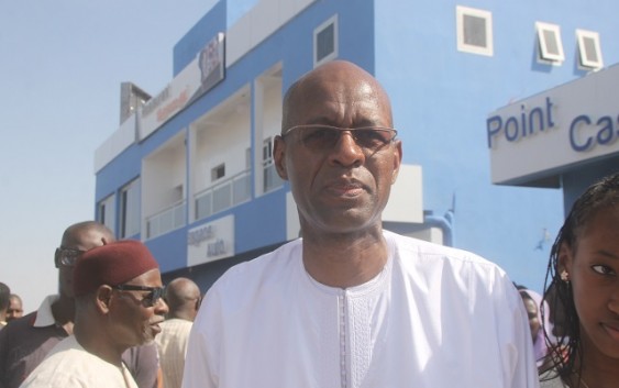 Arrêt sur image légendée: Demba Kâ propriétaire de la nouvelle station d’essence EDK OIL de Thiès Arrêt sur image légendée: Demba Kâ propriétaire de la nouvelle station d’essence EDK OIL de Thiès