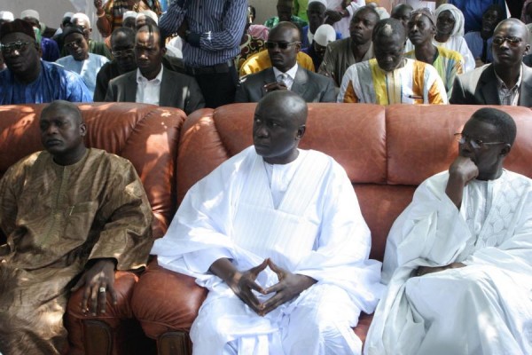 Oumar Guèye invite Idrissa Seck à venir travailler aux côtés de Macky Sall Oumar Guèye invite Idrissa Seck à venir travailler aux côtés de Macky Sall