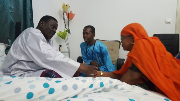 Le « Ziaar » de Cheikh Amar et sa délégation chez Cheikh Béthio Thioune Le « Ziaar » de Cheikh Amar et sa délégation chez Cheikh Béthio Thioune