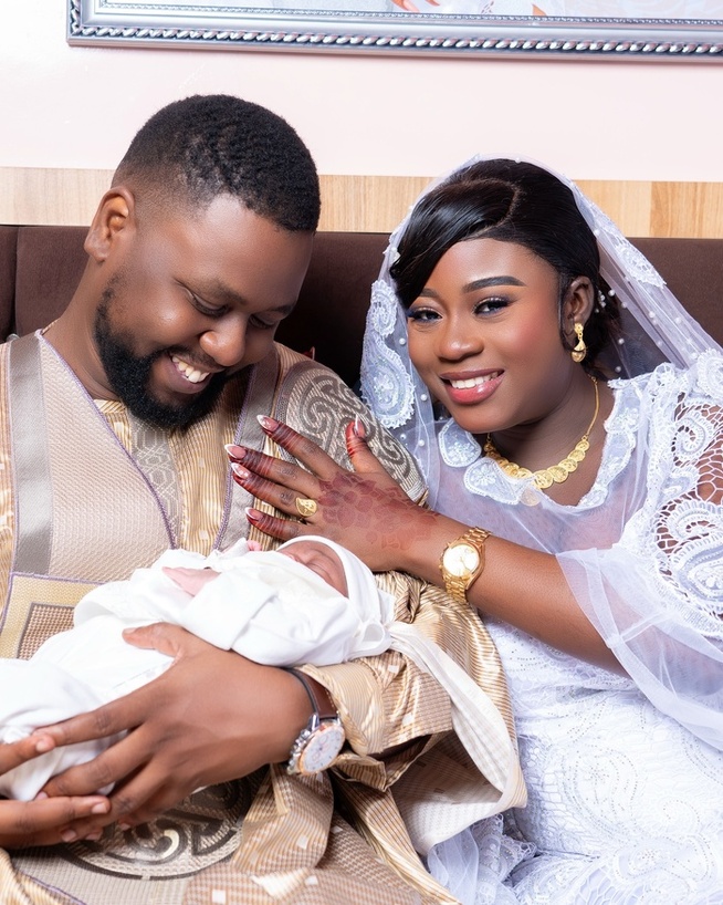 Cérémonie de baptême du fils du chroniqueur Pape Makhtar Diallo en images (Photos). Cérémonie de baptême du fils du chroniqueur Pape Makhtar Diallo en images (Photos).