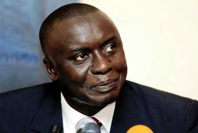 S’adresser au peuple dans l'urgence et avec la solennité requise : Idrissa Seck invité à rompre le silence S’adresser au peuple dans l'urgence et avec la solennité requise : Idrissa Seck invité à rompre le silence