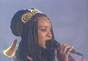 Viviane Chidid: de la petite chanteuse à la grande star Viviane Chidid: de la petite chanteuse à la grande star