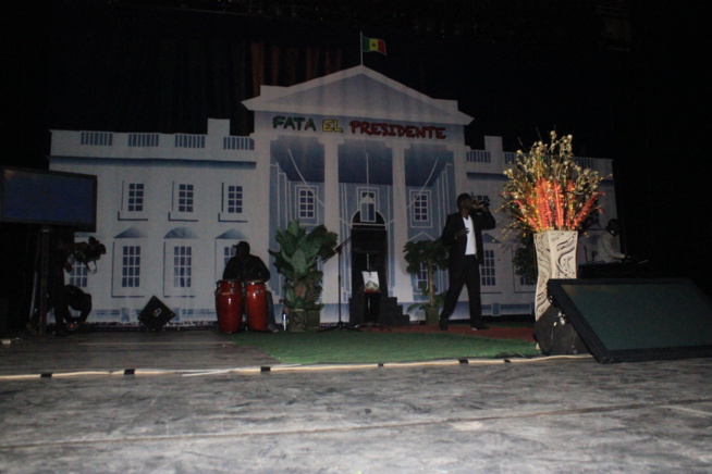 Act II Révolution: Fata El Presidente réussit son pari avec un décor inédit, un spectacle haut niveau et une ambiance totale au grand théâtre. Act II Révolution: Fata El Presidente réussit son pari avec un décor inédit, un spectacle haut niveau et une ambiance totale au grand théâtre.