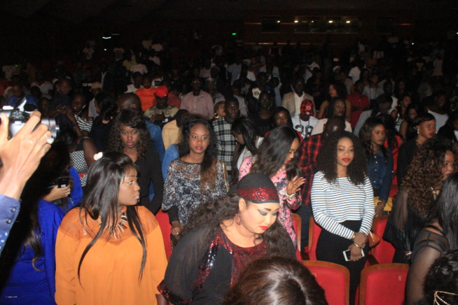 Act II Révolution: Fata El Presidente réussit son pari avec un décor inédit, un spectacle haut niveau et une ambiance totale au grand théâtre. Act II Révolution: Fata El Presidente réussit son pari avec un décor inédit, un spectacle haut niveau et une ambiance totale au grand théâtre.