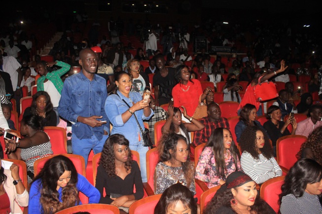 Act II Révolution: Fata El Presidente réussit son pari avec un décor inédit, un spectacle haut niveau et une ambiance totale au grand théâtre. Act II Révolution: Fata El Presidente réussit son pari avec un décor inédit, un spectacle haut niveau et une ambiance totale au grand théâtre.