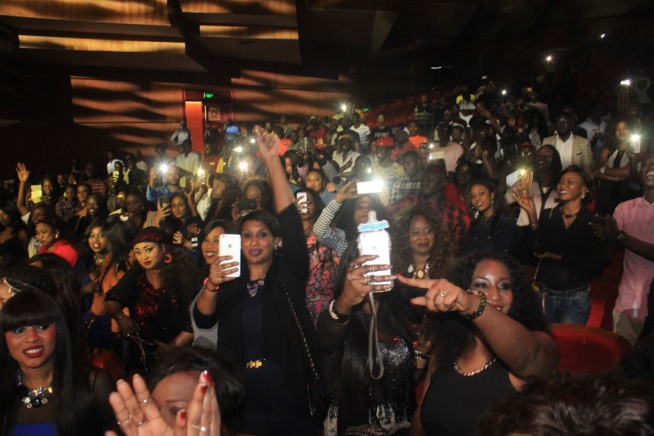 Act II Révolution: Fata El Presidente réussit son pari avec un décor inédit, un spectacle haut niveau et une ambiance totale au grand théâtre. Act II Révolution: Fata El Presidente réussit son pari avec un décor inédit, un spectacle haut niveau et une ambiance totale au grand théâtre.