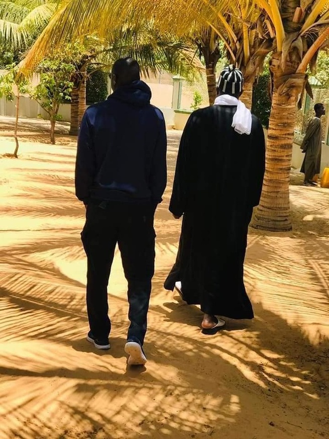 Visite à Darou Mouhty : Ousmane Sonko exprime sa gratitude à Serigne Abdou Mbacké Visite à Darou Mouhty : Ousmane Sonko exprime sa gratitude à Serigne Abdou Mbacké