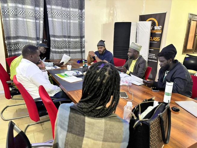 Y en a marre reçoit une délégation de la DGE Y en a marre reçoit une délégation de la DGE