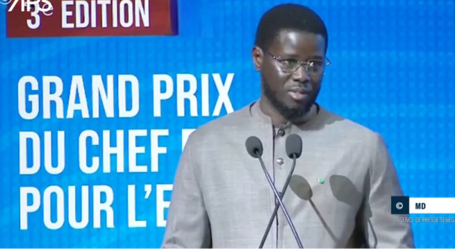 Le Président Diomaye Faye appelle les enseignants à devenir les sentinelles du nouveau modèle éducatif Le Président Diomaye Faye appelle les enseignants à devenir les sentinelles du nouveau modèle éducatif