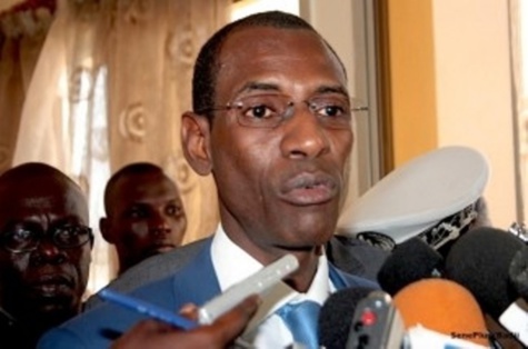Ce que propose ce député au ministre Abdoulaye Daouda Diallo va certainement vous indigner Ce que propose ce député au ministre Abdoulaye Daouda Diallo va certainement vous indigner