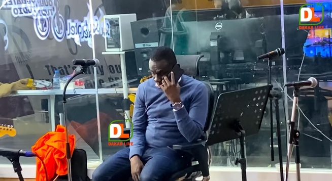 Pape Diouf inconsolable après l’annonce du décès de Jimmy Mbaye (Vidéo) Pape Diouf inconsolable après l’annonce du décès de Jimmy Mbaye (Vidéo)