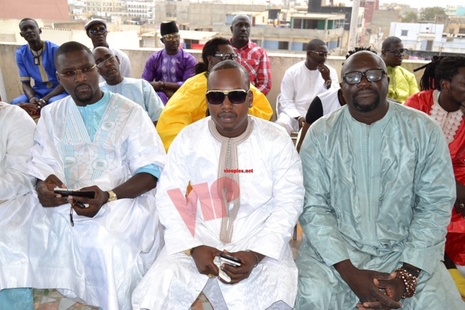 Bapteme: Le manager de la reine du djolof band Djidiack Diouf baptise sa fille et la donne le nom de Mame Diarra Vviane Chidid Bapteme: Le manager de la reine du djolof band Djidiack Diouf baptise sa fille et la donne le nom de Mame Diarra Vviane Chidid