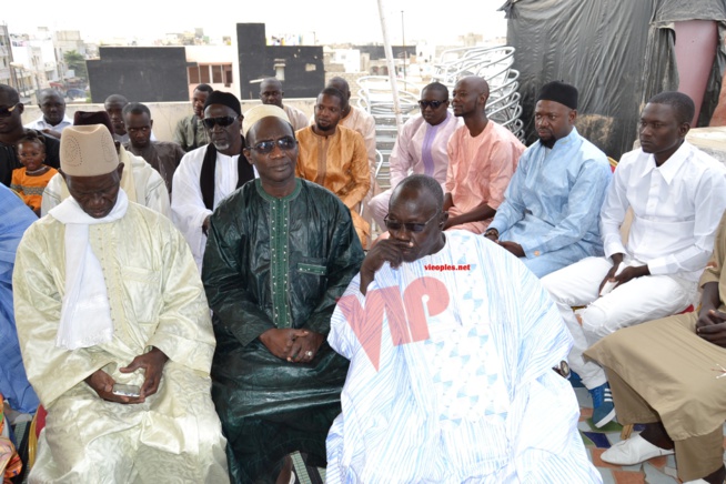 Bapteme: Le manager de la reine du djolof band Djidiack Diouf baptise sa fille et la donne le nom de Mame Diarra Vviane Chidid Bapteme: Le manager de la reine du djolof band Djidiack Diouf baptise sa fille et la donne le nom de Mame Diarra Vviane Chidid