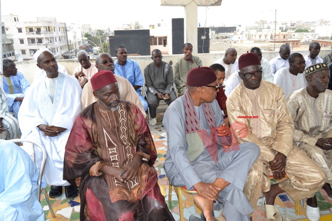 Bapteme: Le manager de la reine du djolof band Djidiack Diouf baptise sa fille et la donne le nom de Mame Diarra Vviane Chidid Bapteme: Le manager de la reine du djolof band Djidiack Diouf baptise sa fille et la donne le nom de Mame Diarra Vviane Chidid