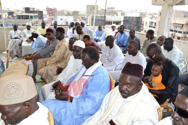 Bapteme: Le manager de la reine du djolof band Djidiack Diouf baptise sa fille et la donne le nom de Mame Diarra Vviane Chidid Bapteme: Le manager de la reine du djolof band Djidiack Diouf baptise sa fille et la donne le nom de Mame Diarra Vviane Chidid