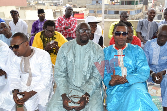 Bapteme: Le manager de la reine du djolof band Djidiack Diouf baptise sa fille et la donne le nom de Mame Diarra Vviane Chidid Bapteme: Le manager de la reine du djolof band Djidiack Diouf baptise sa fille et la donne le nom de Mame Diarra Vviane Chidid