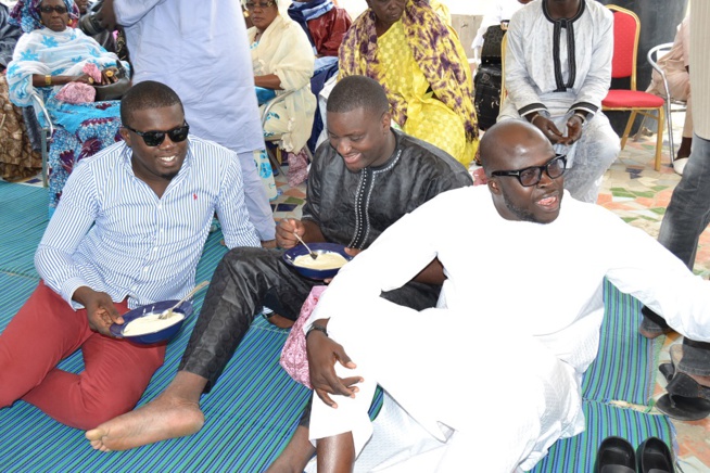 Bapteme: Le manager de la reine du djolof band Djidiack Diouf baptise sa fille et la donne le nom de Mame Diarra Vviane Chidid Bapteme: Le manager de la reine du djolof band Djidiack Diouf baptise sa fille et la donne le nom de Mame Diarra Vviane Chidid